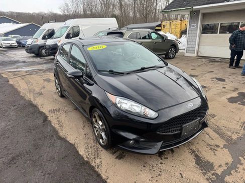 Used 2016 Ford Fiesta ST image 8