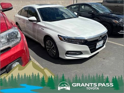 Used 2020 Honda Accord Touring image 1