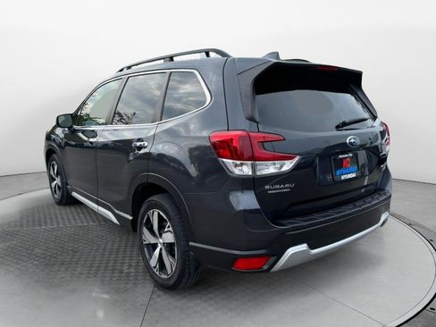 Used 2019 Subaru Forester Touring image 3