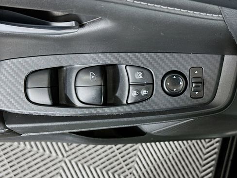 Used 2024 Nissan Sentra SV image 15