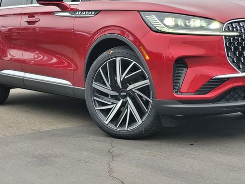 New 2026 Lincoln Aviator Reserve AWD/4WD image 2