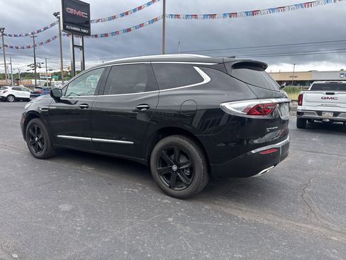 Used 2024 Buick Enclave Essence w/ Experience Buick Package AWD/4WD image 6