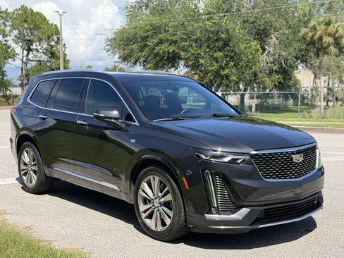 Used 2020 Cadillac XT6 Premium Luxury FWD image 7