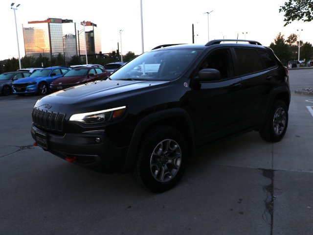 Used 2021 Jeep Cherokee Trailhawk AWD/4WD image 3