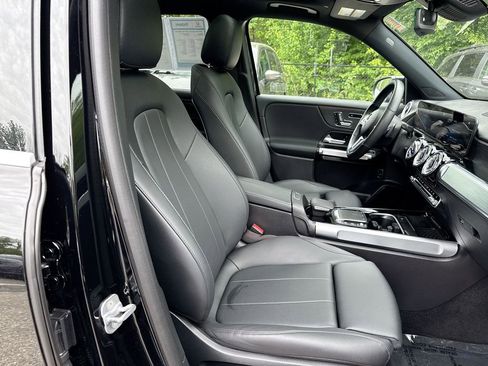 Used 2023 Mercedes-Benz EQB 350 4MATIC SUV image 26