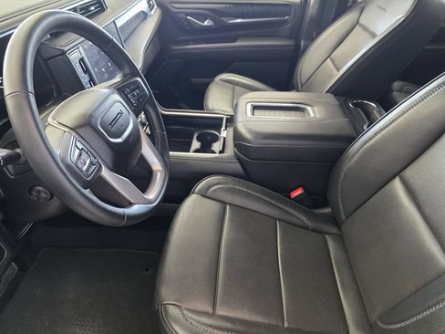 Used 2024 GMC Yukon Denali RWD image 11