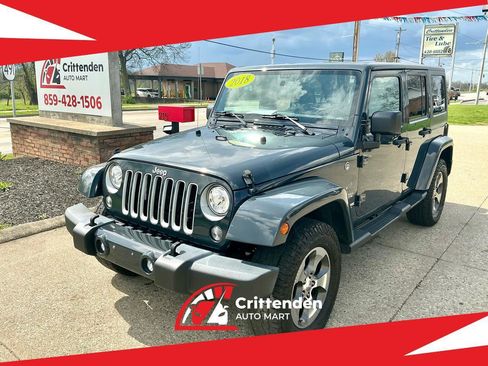 Used 2018 Jeep Wrangler Unlimited Sahara w/ Connectivity Group AWD/4WD image 1