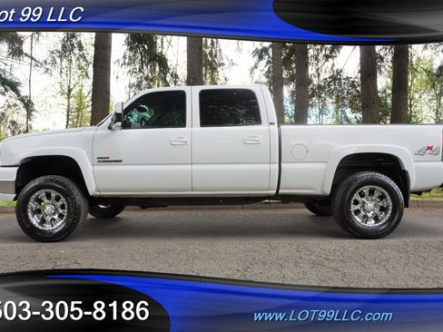 Used 2004 Chevrolet Silverado 2500 LT w/ Heavy-Duty Power Package AWD/4WD image 1