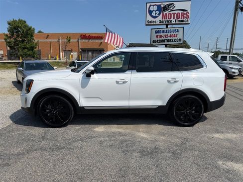 Used 2020 Kia Telluride EX w/ EX Premium Package FWD image 2