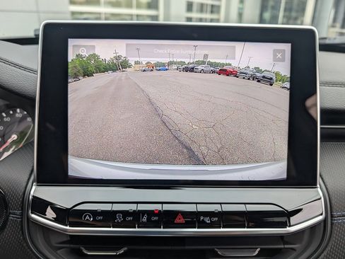 New 2025 Jeep Compass Limited w/ Sun & Sound Group image 26