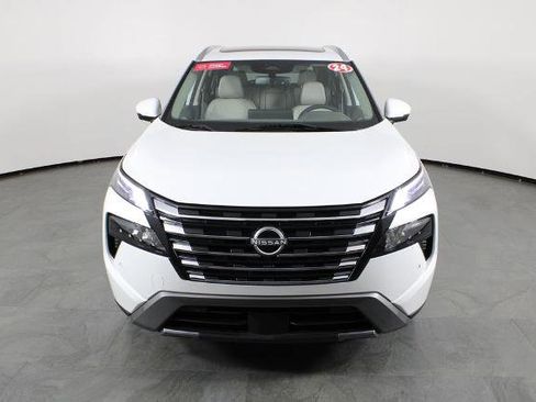 Certified 2024 Nissan Rogue SL w/ SL Premium Package FWD image 14