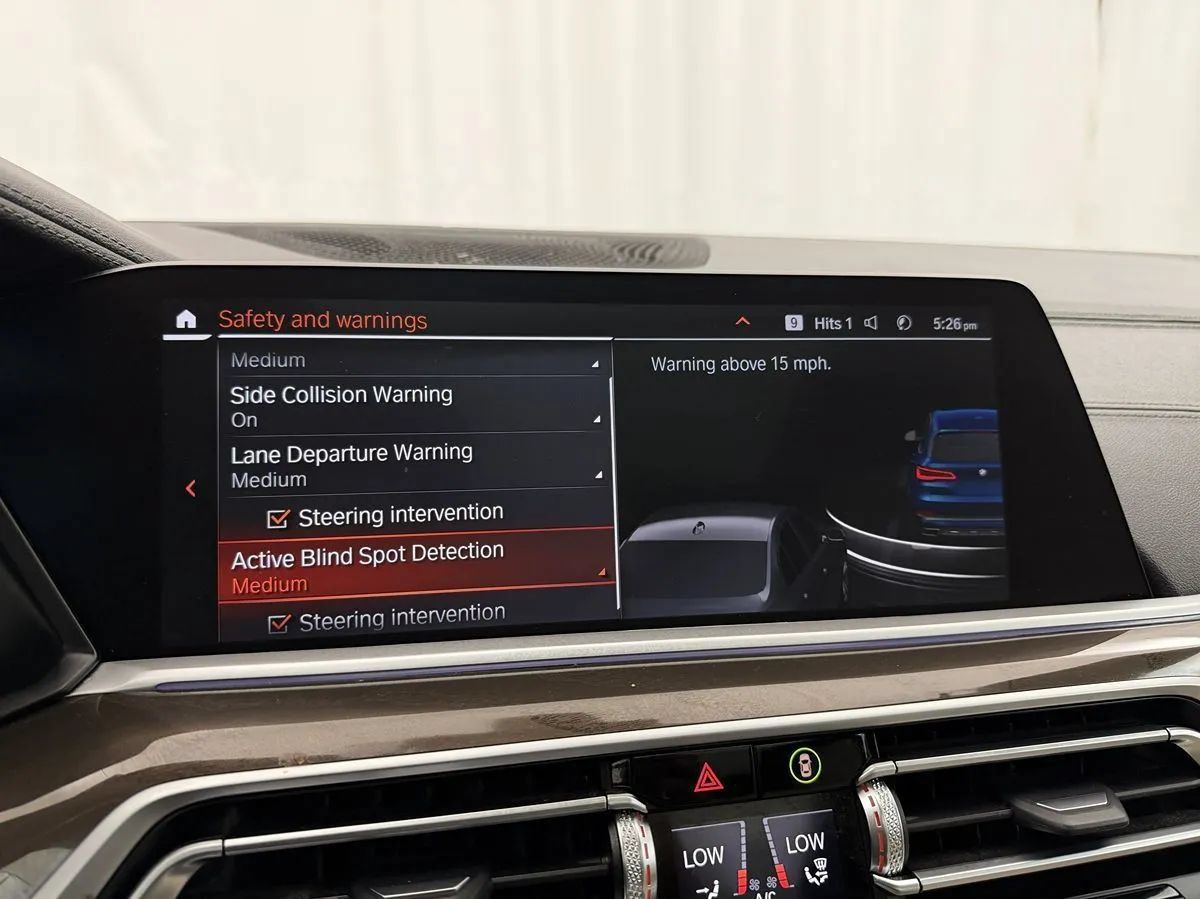 Used 2022 BMW X5 xDrive40i AWD/4WD image 21