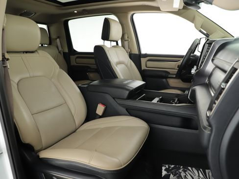Used 2019 RAM 1500 Limited AWD/4WD image 18