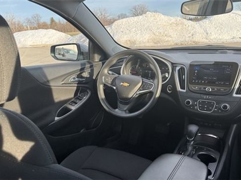 Used 2024 Chevrolet Malibu LT image 14