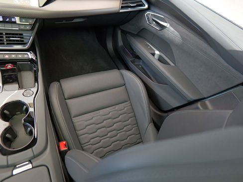 New 2026 Audi S e-tron GT Prestige image 34