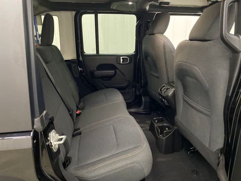 Used 2024 Jeep Wrangler Unlimited Sport AWD/4WD image 17