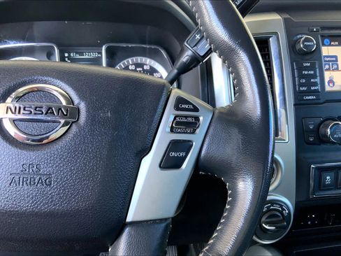 Used 2016 Nissan Titan PRO-4X AWD/4WD image 25