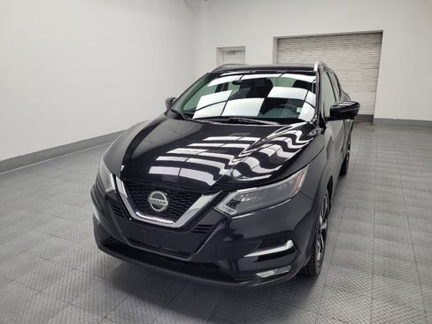 Used 2022 Nissan Rogue Sport SL w/ Premium Package FWD image 15