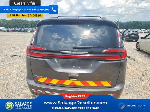 Used 2022 Chrysler Pacifica Touring-L FWD image 8