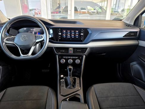 Used 2023 Volkswagen Taos SE FWD image 13