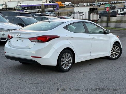 Used 2015 Hyundai Elantra SE w/ Option Group 02 image 8