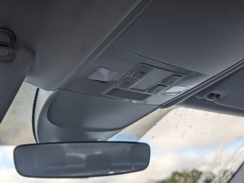 Used 2024 Volkswagen Taos S image 28