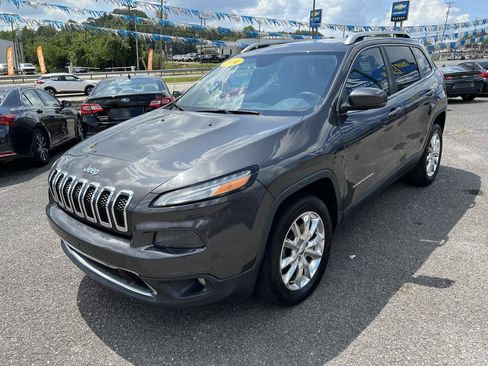 Used 2014 Jeep Cherokee Limited AWD/4WD image 3