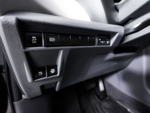 Used 2023 Toyota Sienna LE AWD/4WD image 25