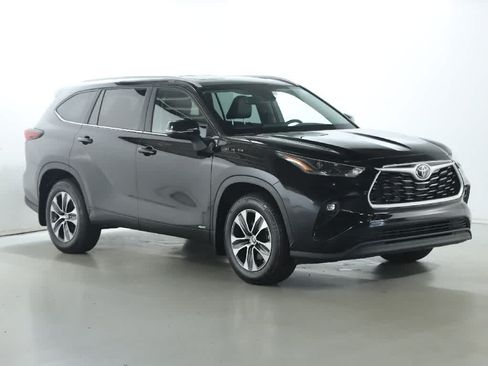 Used 2026 Toyota Highlander XLE AWD/4WD image 9