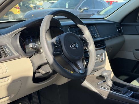 Used 2016 Kia Optima LX image 18