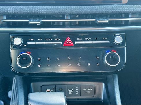 Used 2025 Hyundai Santa Cruz Limited image 16