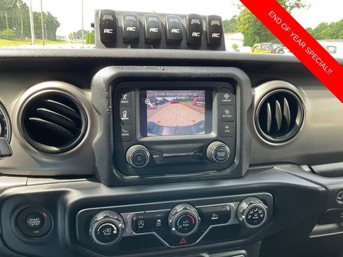 Used 2020 Jeep Gladiator Sport w/ Quick Order Package 24S image 16