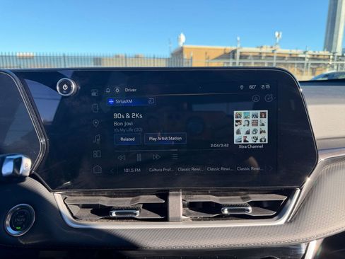 Used 2025 Chevrolet Equinox LT image 18