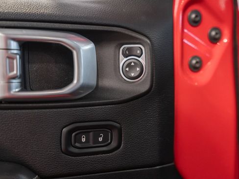 Used 2022 Jeep Wrangler Unlimited Sahara w/ Cold Weather Group AWD/4WD image 37