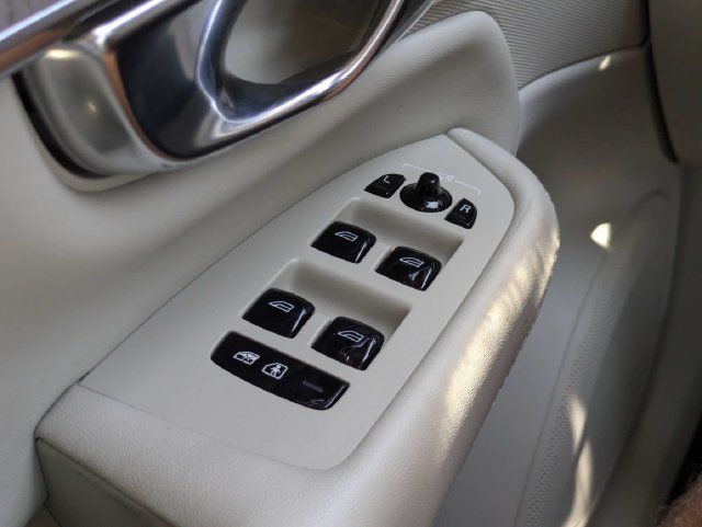 Certified 2024 Volvo XC90 B5 Plus AWD/4WD image 31