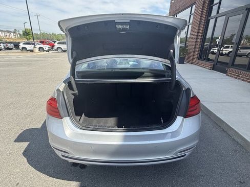 Used 2017 BMW 330i Sedan image 11