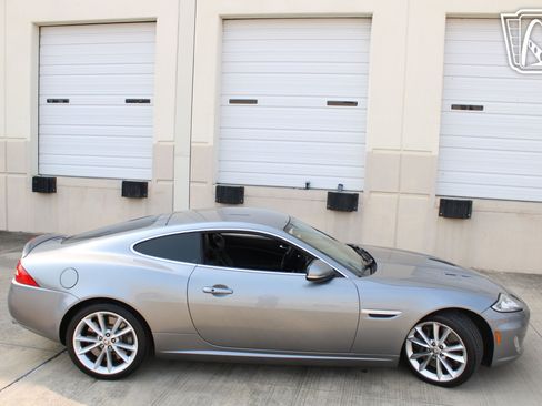 Used 2012 Jaguar XKR R RWD image 30