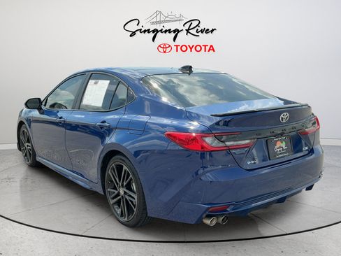 Used 2025 Toyota Camry XSE FWD image 5