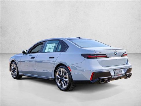 New 2026 BMW 760i xDrive image 7