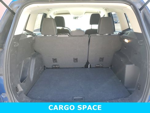 Used 2017 Ford Escape SE w/ Equipment Group 201A image 10