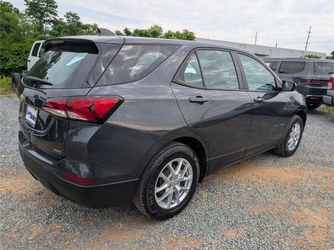 Used 2022 Chevrolet Equinox LS AWD/4WD image 5
