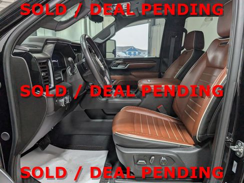 Used 2025 GMC Sierra 2500 Denali Ultimate AWD/4WD image 17