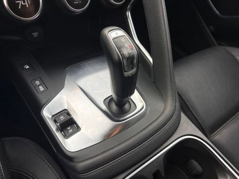 Used 2019 Jaguar E-PACE S image 29