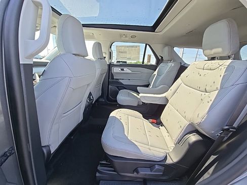 New 2026 Ford Explorer Active AWD/4WD image 40