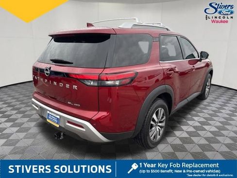 Used 2023 Nissan Pathfinder SL AWD/4WD image 6