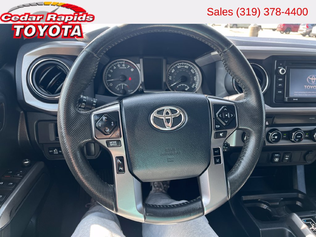 Used 2018 Toyota Tacoma SR5 w/ Four Season Floor Mat Package AWD/4WD image 16