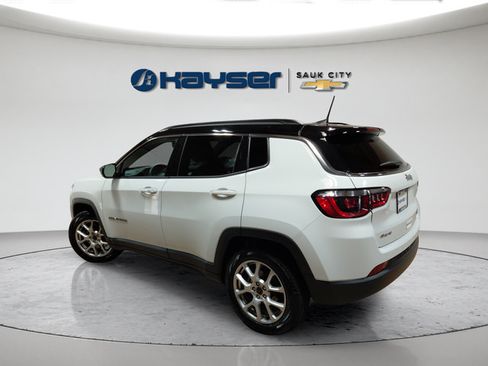 Used 2025 Jeep Compass Limited AWD/4WD image 5