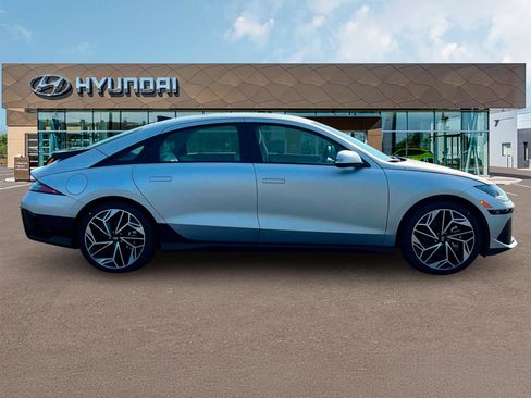 New 2025 Hyundai Ioniq 6 SEL image 9