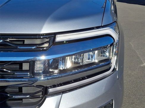 Used 2024 Ford Expedition Limited image 9