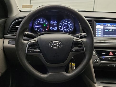 Used 2017 Hyundai Elantra SE FWD image 22